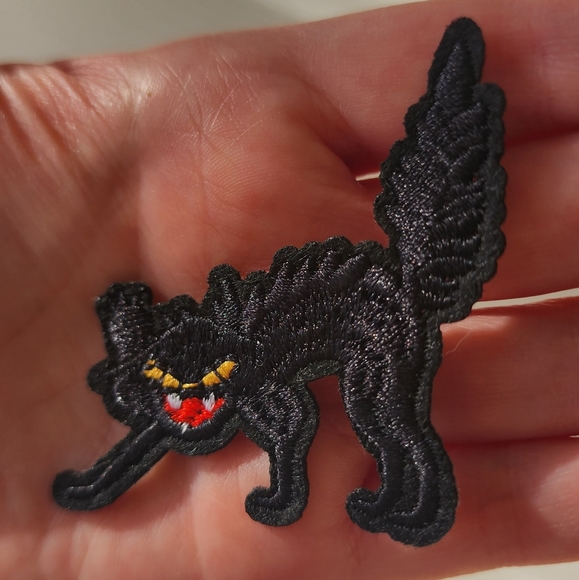 🐈‍⬛ Scaredy-Cat Iron-On Patch - Picture 5 of 6